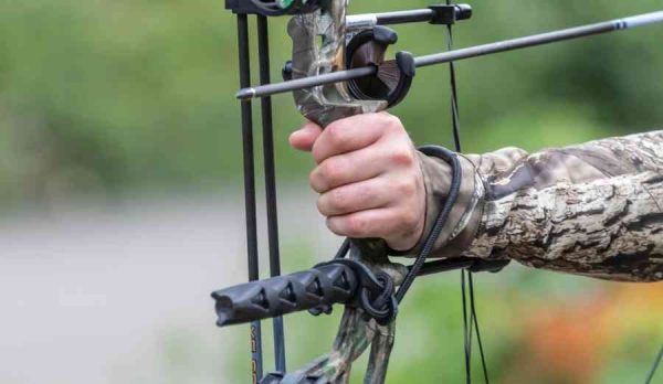 Best Beginner Compound Bow [2023 REVIEW] for Archery Beginners