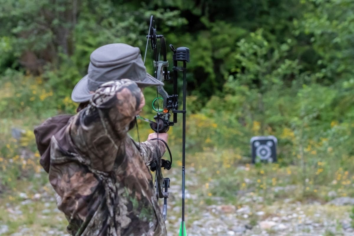 How Far Can A 70 Pound Compound Bow Shoot?
